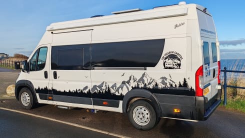 Valerie – Luxury 5 Birth Camper