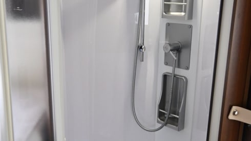McLouis Alcove Familienwohnwagen