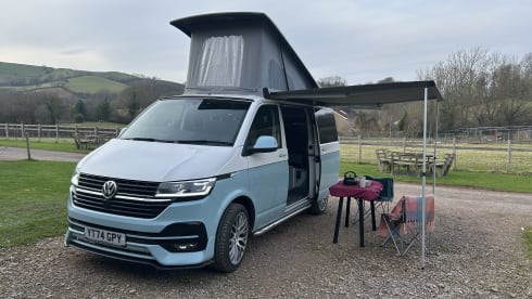 Clara – 4 berth 2024 VW Campervan, insurance included!