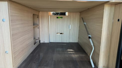 Complete Camperbus – Pössl camper Automaat met dakairco