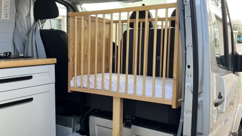 Hank the Van – Luxury off-grid Mercedes Sprinter