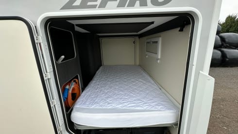 6 berth Roller Team Zefiro 675 2023