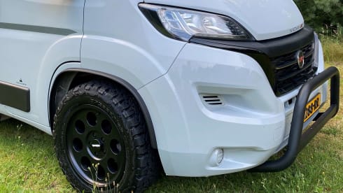 LMC Innovan 600 – Sturdy camper van with panoramic roof from 2022