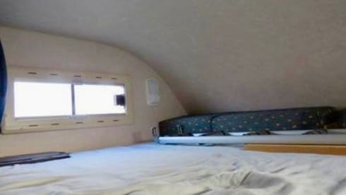 Tante Adria – Nice & spacious Adria camper (6 pers.) With garage, fixed bed and inventory!