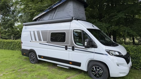 4p Carado Campervan with Pop-Up roof 
