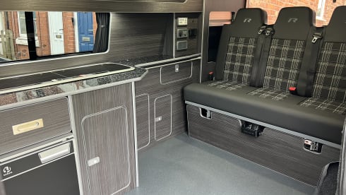 The XPLORER – 4 berth Volkswagen campervan from 2018