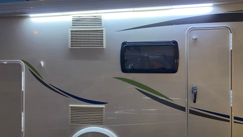 Havana – 6 birth Motorhome Fully INSURED and Equipped + breakdown cover