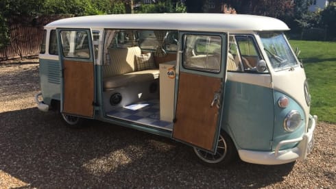 Matilda – 2 berth Split Screen Volkswagen Campervan from 1968