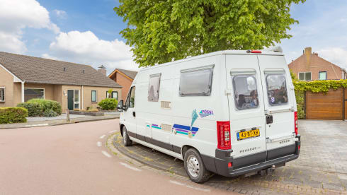 2p Peugeot campervan from 2003