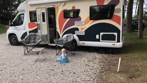 Sunset Bloom 🌅🌸 – Sunset Bloom 🌅🌺 un magnifique camping-car 6 places pour le plaisir et l'aventure