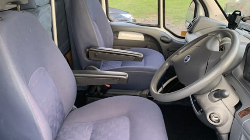 Martha – Fantastic 6 Berth Motorhome