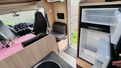 Very luxurious and spacious Adria Matrix family camper (max. 5 pers.).