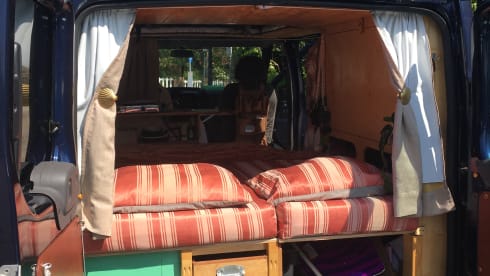 De Blauwe Rakker – Atmospheric camper van for the outdoorsman - Ford Transit