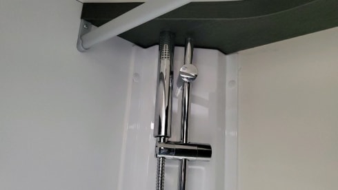 Zefiro 675  – 2022 Roller Team Zefiro 675 automatic 6 berth + 6 belts 