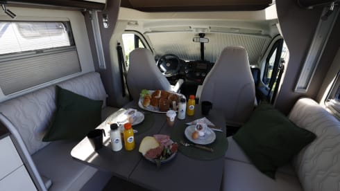 S270ZT – S270ZT 4 person Bürstner Lyseo Harmony Line 736 semi-integrated from 2023