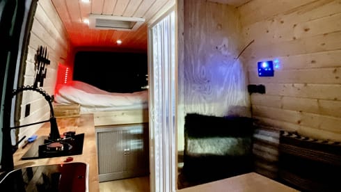 Siobvan – 2p Mercedes-Benz bus from 2014