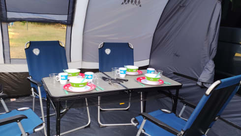 Happy Camper – Luxury 4/5p bus camper Volkswagen Multivan from 2008