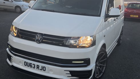 Chester – Camper Volkswagen a 2 posti letto del 2013