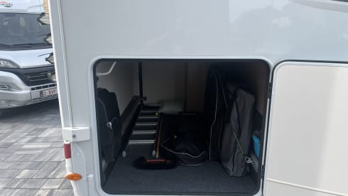  Carado T 459 – Carado T449 Semi-integrated