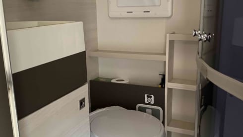 Ava – Enjoy the Highlands in our spacious Chausson 2018 Motorhome