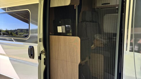 Van Voyage – Gloednieuwe Possl 2Win R met hefdak(2026) compacte luxe met grote badkamer