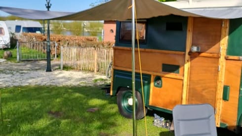 Woody – Classic Citroen HY 1976 bus camper