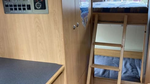 Arie – Family Camper 6 p alcove from 2001