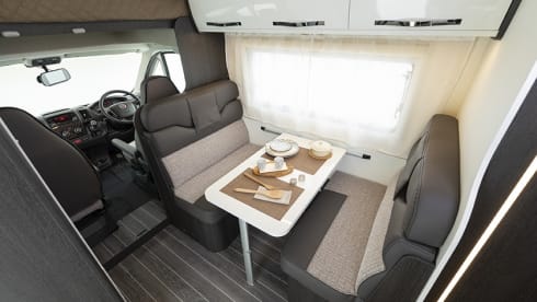 Hurricance – 6-persoons Roller Team halfintegraal uit 2021