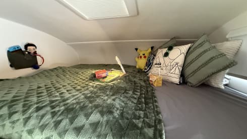 Tom & Mel – 🏝️ - OUT TIME - 🏞️