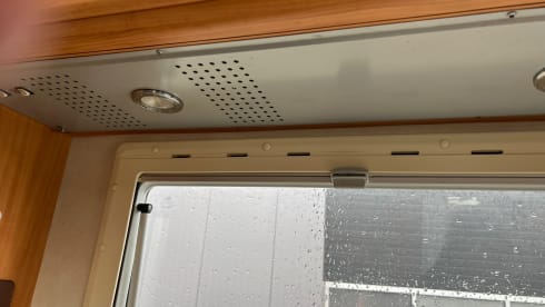 Fiat adriatik 650SL Coral met vast bed 4 persoons