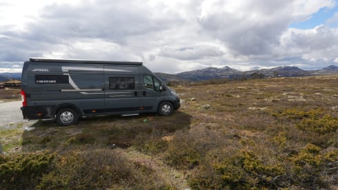 Pössl Summit Shine 640 3P – Comfortabele Campervan voor een Onvergetelijke Reis!