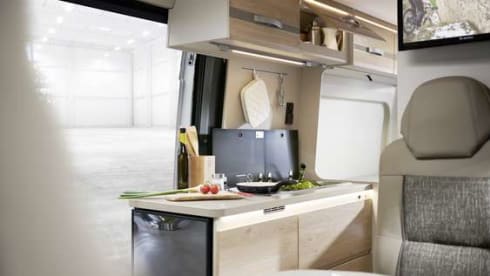 Maliki II – 5***** Dethleffs CamperVan - 2023 - full option - 6.4 meters - 140 hp