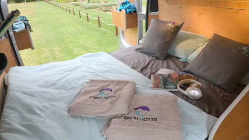 Van for 2 - Surftrip