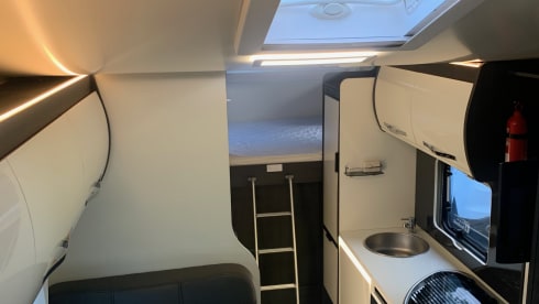 MW – 6 Berth Roller Team 675