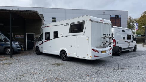 James – ⭐⭐⭐⭐⭐ Luxury Detleffs with very large beds & lots of comfort