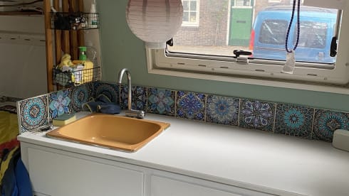 2p Peugeot bus uit 1994