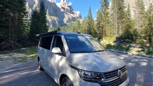 Adventure_van_rent – VW California T6.1 Beach