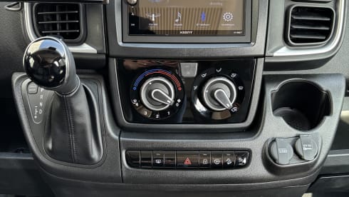 Adria Twin 640 SGX Supreme D AUTOMATIC