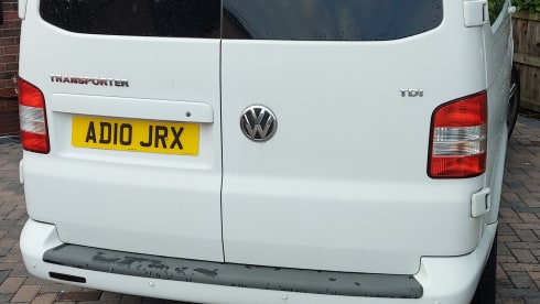 Transporter-Saurus-Rex – Transporter-Saurus-Rex... a 4 berth Volkswagen campervan from 2010