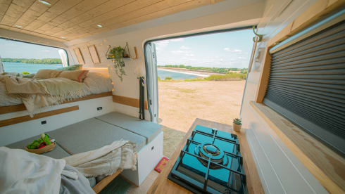 Bug – Luxury 4 berth campervan fully kitted out! Itinerary planning included!