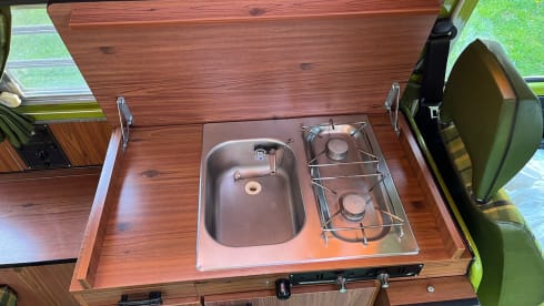 Joyo – 4p Volkswagen campervan from 1976