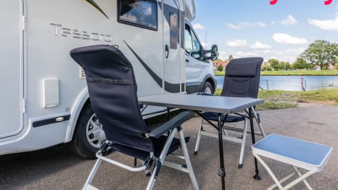4p Benimar semi-integrated uit 2017