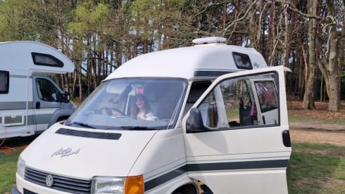Jerry – 4berth VW T4 Hightop - a great option for couples or familes 