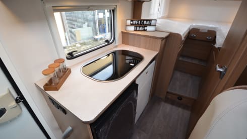 Carado V337 – Experience the freedom! (built in 2021) Compact and luxurious with all options and 2 beds