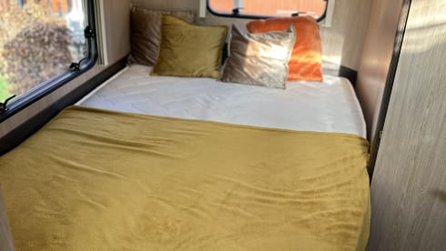 Piloot – Pilote camper - a big people camper! fully furnished!