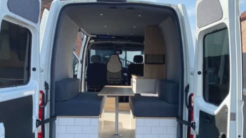 Mary – Renault Master