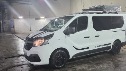 Ranoch The Renault  – 4/6 berth Renault campervan from 2015