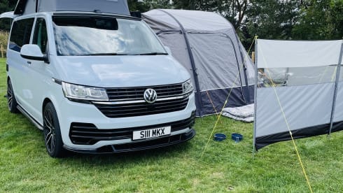 SILVERFOX – Adventure Ready 4 berth Volkswagen campervan from 2021