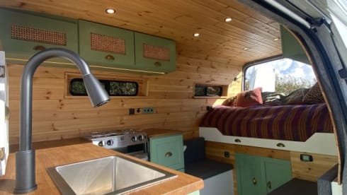Bert – 2 Berth Transit Stealth Van, Cosy, Homely, Great Value