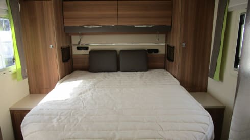 Spacious 4 person family camper Fiat Chausson